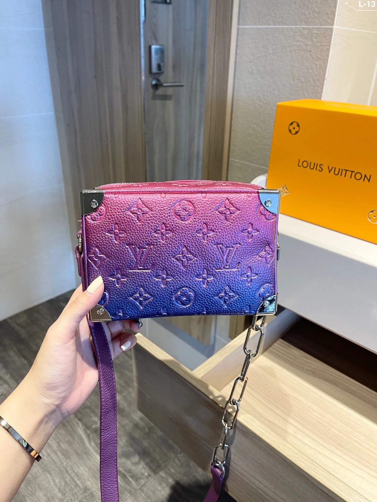 Designer Handbags LN 486