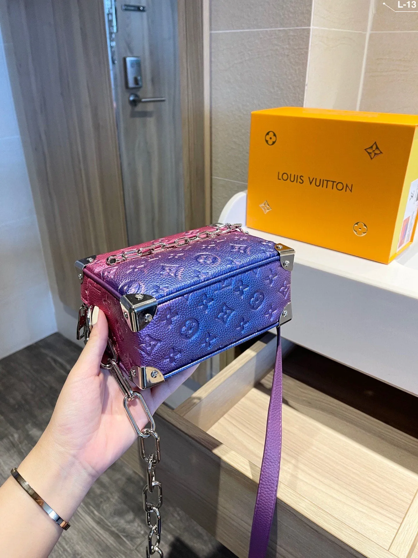 Designer Handbags LN 486