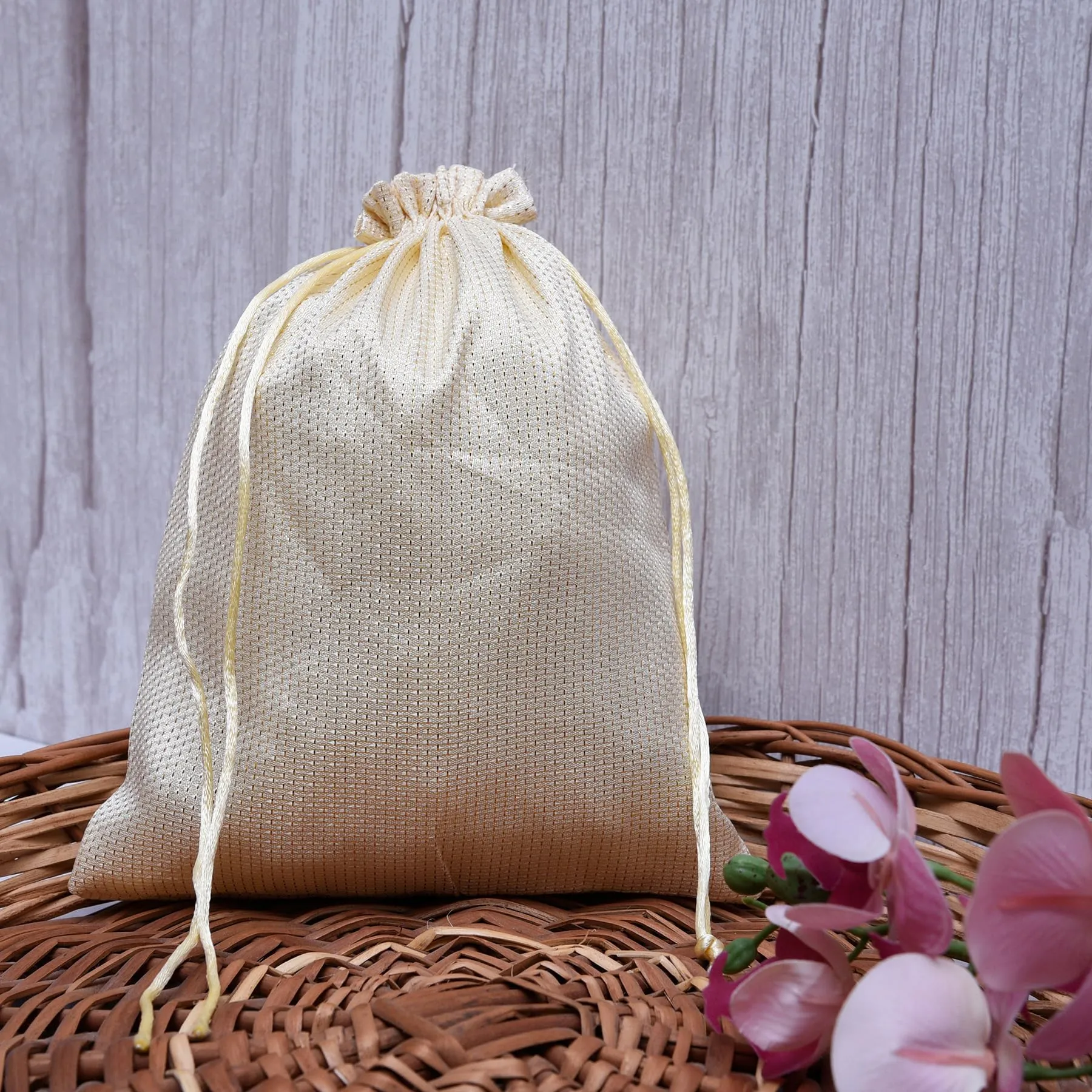 Kuber Industries Potli|Jari Silk Wedding Potli|Drawstring Closure Potli|Wallet Potli|Christmas Gift Potli|Baby Shower Potli|Traditional Shagun Potli|9x12 Inch|Large|Pack of 6|Cream