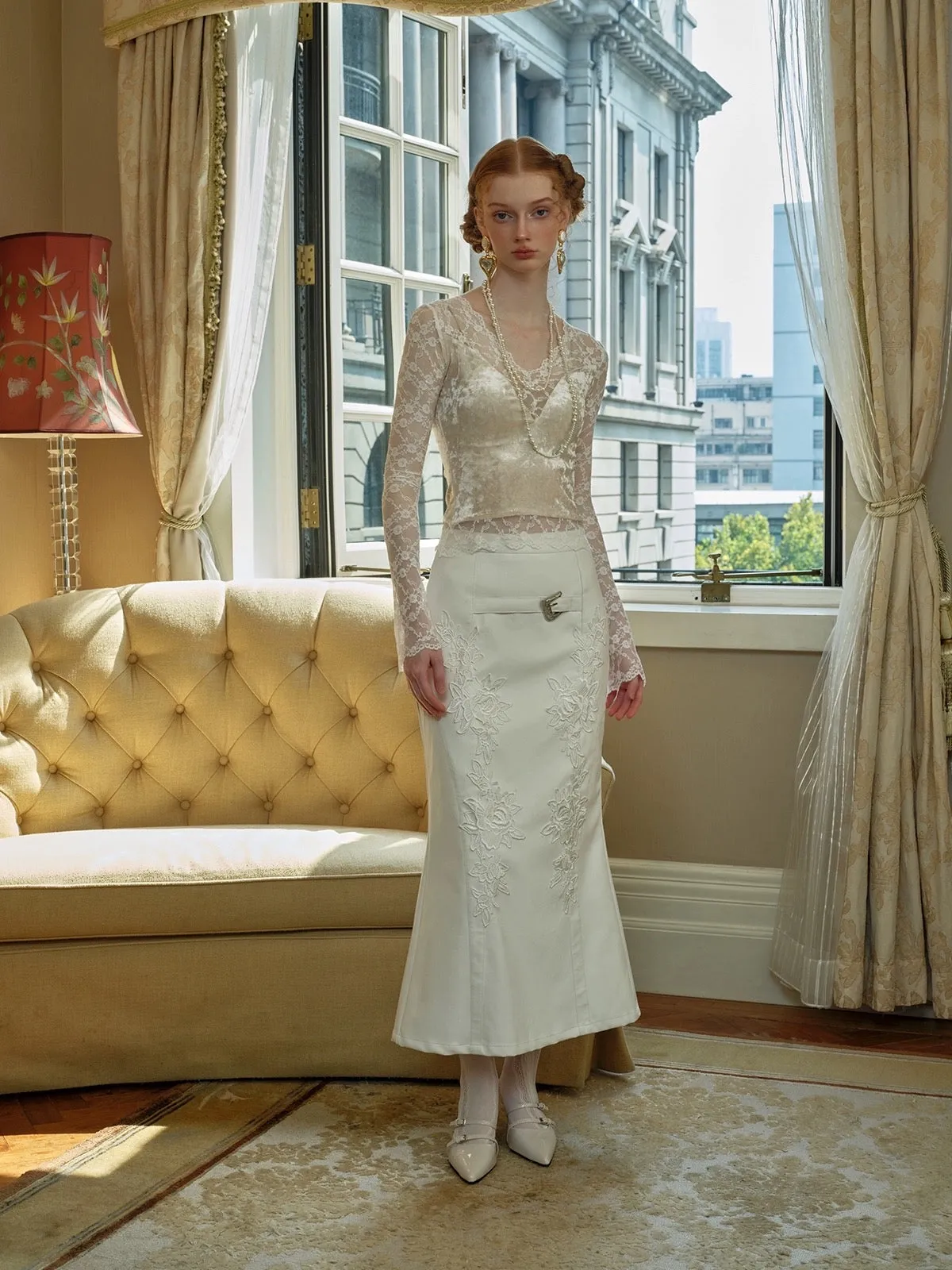 [Spoii Unosa] Embroidered Vintage White Court Skirt