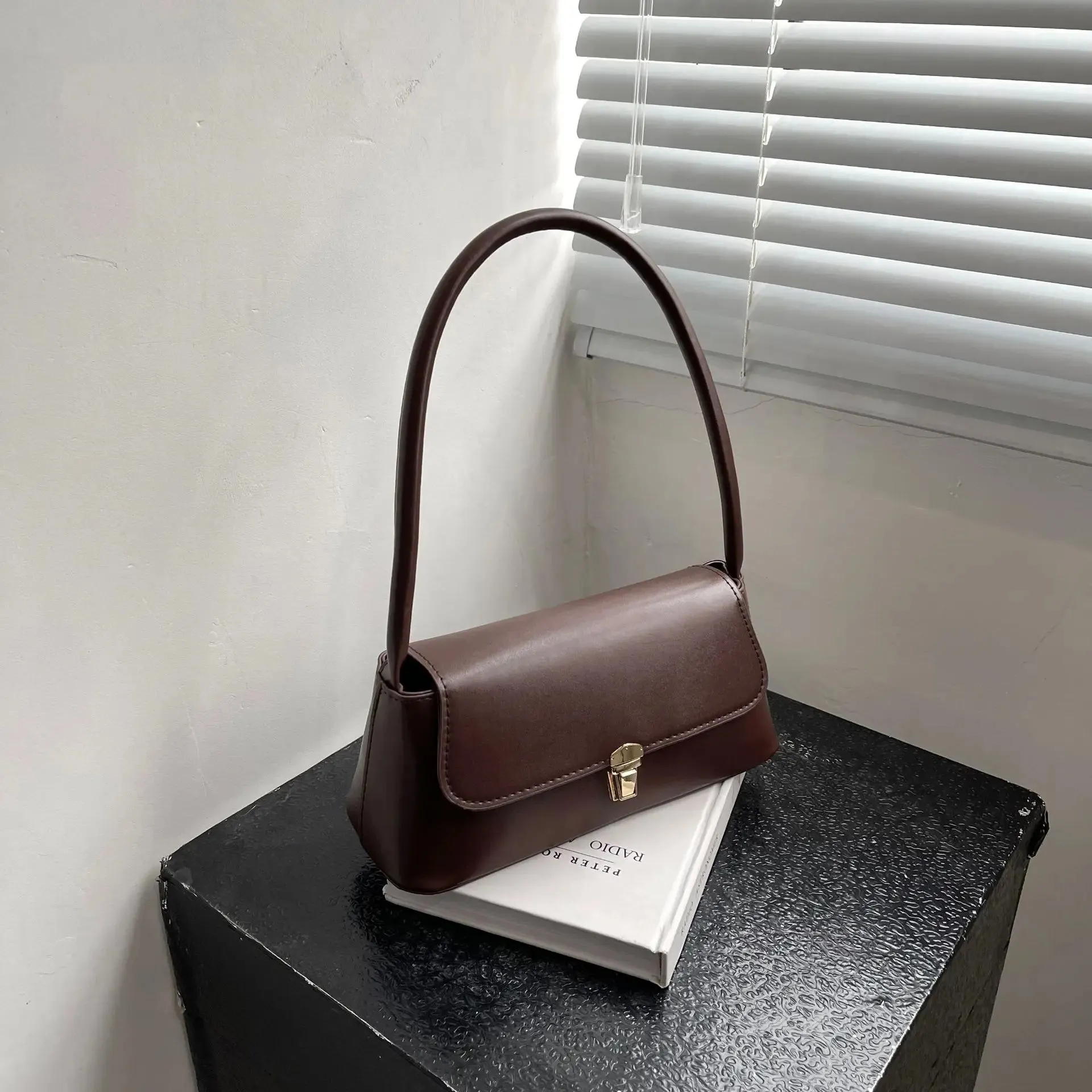 Uniwim Calista Underarm Retro Bag